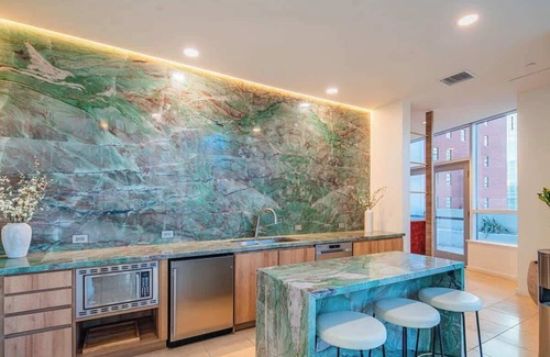 Downtown Phoenix Apartment | Near ASU Campus | Balcony, Pool, Gym, W/D, Parking