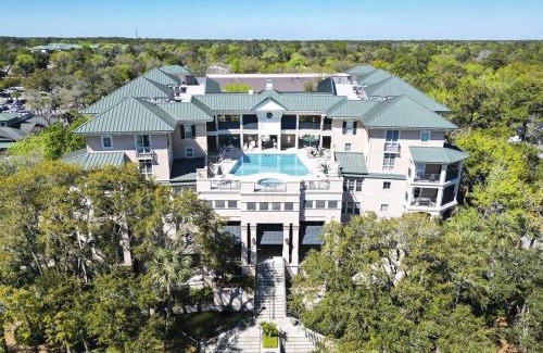 North Forest Beach Apartment | Near Beach & Coligny Plaza, Pool, Hot Tub, Patio