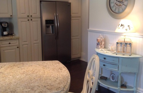 Moorings House | Near Beach Luxury Seaside Cottage on Moorings Golf Course