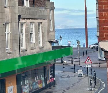 Weymouth House | Near Beach - Sleeps 3 - Central - Sea View