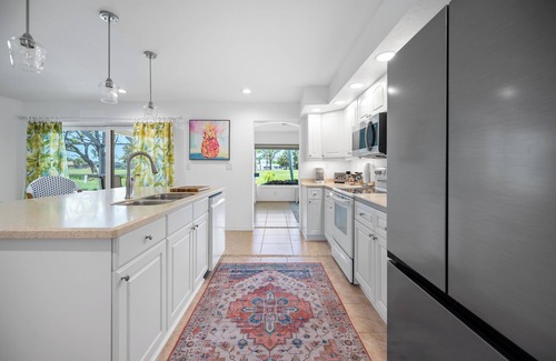 Oakland Hills Cottage | Near beaches! 2100 square foot heated pool home on the Golf Course!