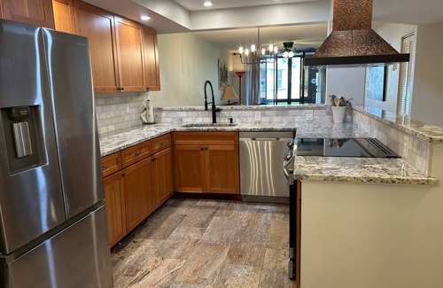 South Bradenton Condo | Near Beaches & Outdoor Activites! Relaxation and Fun! 2 BR/BA/LR & KITCHEN