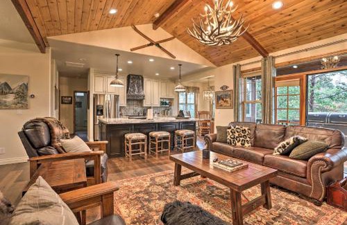 Upper Moonridge House | Near Bear Mountain and Big Bear Lake Gem with Hot Tub