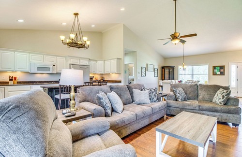 Mountain Home House | Near Bull Shoals Lake: Spacious Golfer's Getaway!