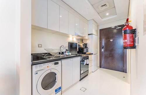 Jumeirah Village Apartment | Near Circle Mall, Park, Jogging Track, Bus Stop And Grocery Stores