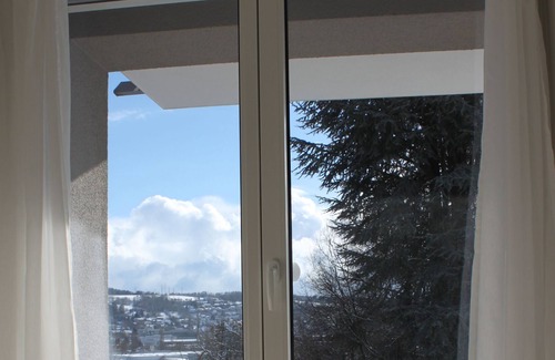 Ravensburg Apartment | Near city Apartment in Ravensburg with great views of the Alps