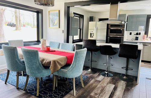 Fairfax House | Near DC Single Family House in Fairfax 3beds 3baths