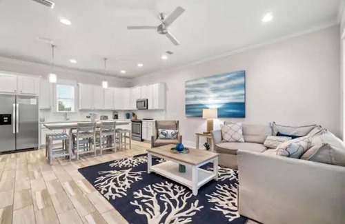 Miramar Beach House | Near Destin 30A Golf Cart Pool Beach Ocean Pets Crab Island