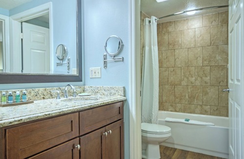 Kissimmee Resort | Near Disney 1 BR Condo w/Mini Kitchen, Sleeper Sofa & Resort Pools