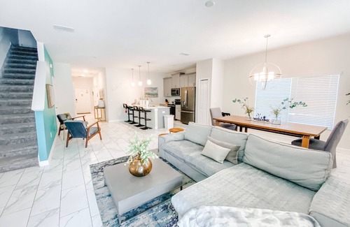 Kissimmee House | Near Disney - Lazy River - Private Pool at Storey Lake