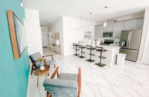Kissimmee House | Near Disney - Lazy River - Private Pool at Storey Lake