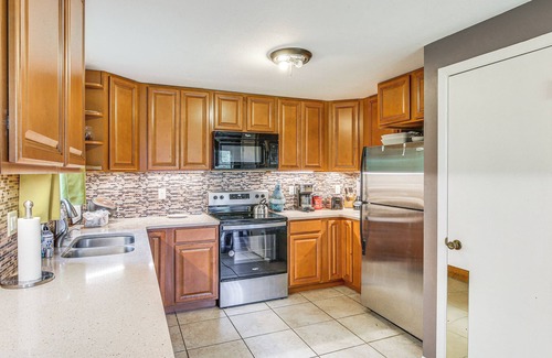 Northeast Anchorage House | Near Downtown & Fishing: Anchorage Escape!
