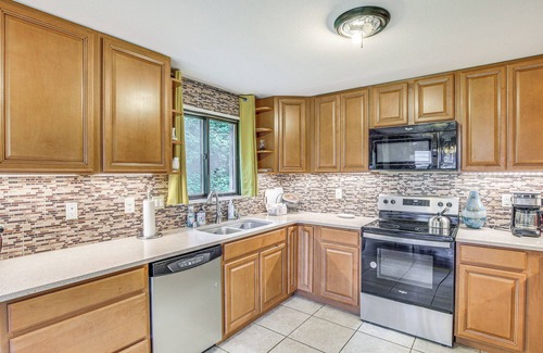 Northeast Anchorage House | Near Downtown & Fishing: Anchorage Escape!