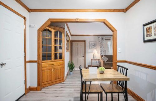 Acton House | Near Downtown Modern Interior - Chapel Hill Charm