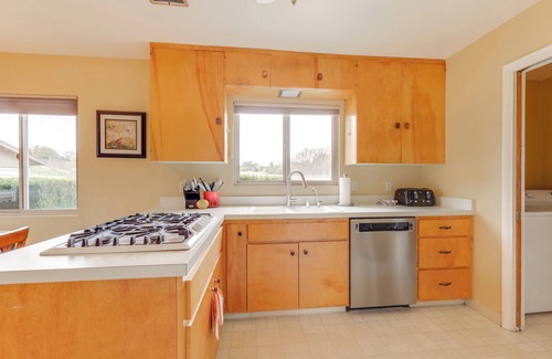 Paso Robles Cottage | Near Eats & Wineries: Paso Robles Home w/Patio!