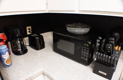Leesville Apartment | Near Fort Polk Pool Gym Shopping Golf