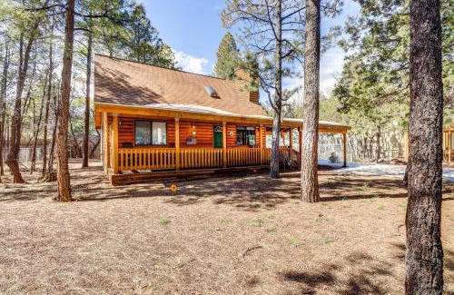 Pinetop-Lakeside House | Near Hiking Cabin with Hot Tub in Lakeside!