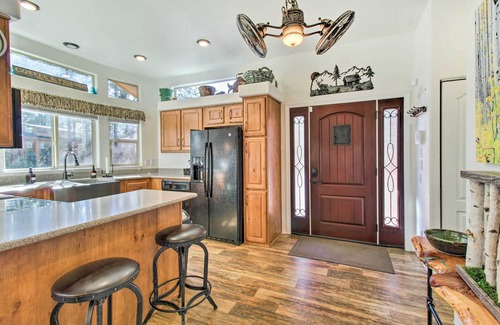Show Low Cabin | Near Hiking: Cabin w/Deck & Grill in Show Low