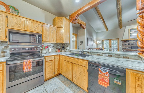 Bear Park House | Near Hiking Trails: Spacious Cloudcroft Retreat!