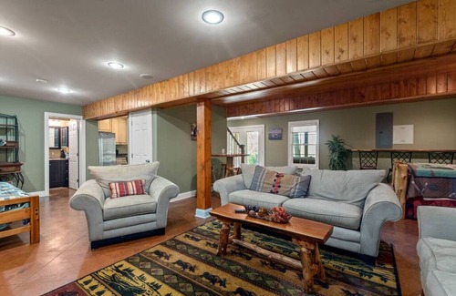 Norfork Cabin | Near Lake/River ~ Hot Tub!