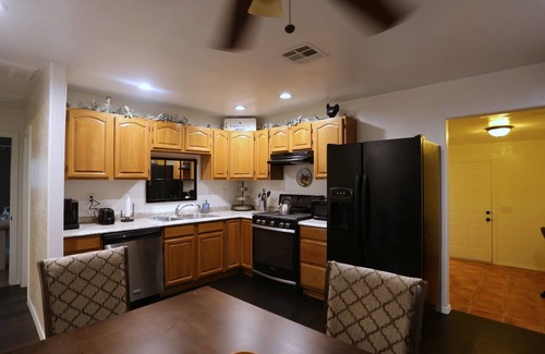 Edmond House | Near Lazy E! Charming 3-bedroom country home between Edmond and Guthrie OK.