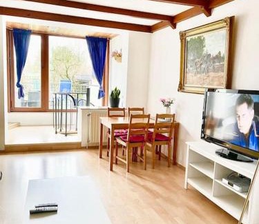 Unterrath Apartment | Near Messe and Airport, 2-bedroom duplex Apartment with Kitchen and Garden
