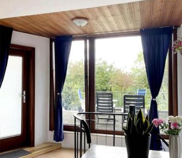 Unterrath Apartment | Near Messe and Airport, 2-bedroom duplex Apartment with Kitchen and Garden