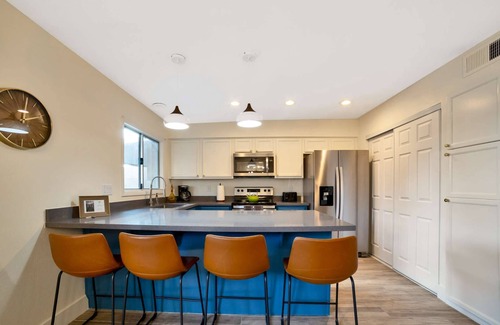 Casa Granada Townhouses Condo | Near Old Town Scottsdale's Shopping & Dining, FREE GOLF & WIFI, Pool, Great for Business or Pleasure