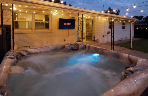 Canyon House | Near Palo Duro Canyon + Minutes to WT + Hot Tub