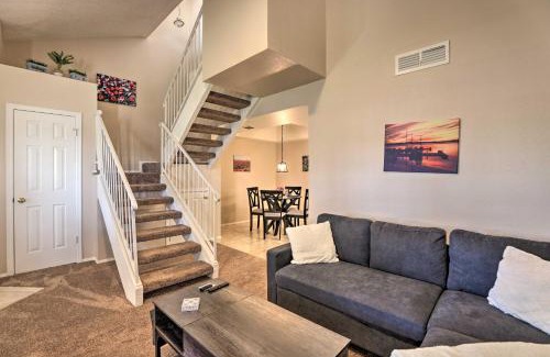 Breckenridge Townhomes House | Near Parks and Golf Gilbert Townhome with Pool Access