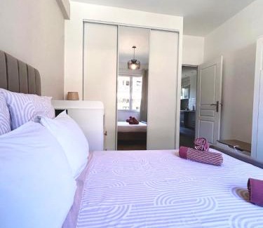 Riquier Apartment | Near Port & City - Private Parking & Breakfast - Full apartment
