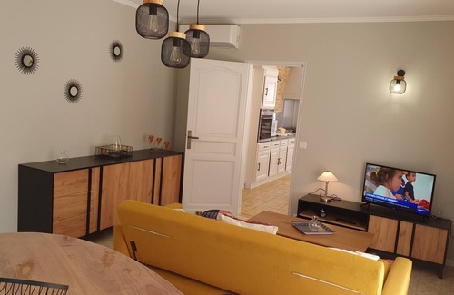 Saint-Andre-dAllas Cottage | NEAR SARLAT Gîte 3* for 10 persons LA GRANDE SALAMANDRE with SWIMMING POOL