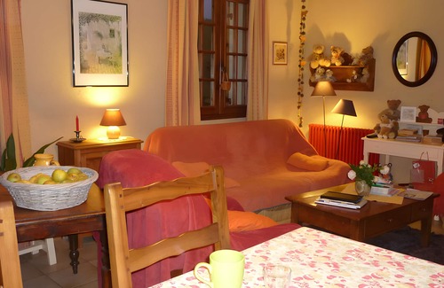 Carsac-Aillac Bed & Breakfast | Near Sarlat in Périgord, Sous le Tilleul at Joelle and Guy's, Countryside Room, Peaceful, Nature