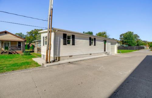 Prestonsburg House | Near Scenic Parks Convenient Home in Prestonsburg