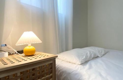 Sinchon-dong Apartment | Near Shinchon Station Private House
