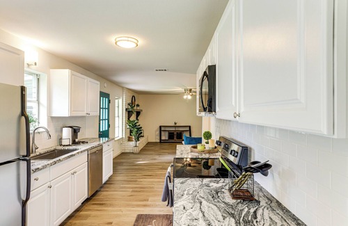 Fort Worth House | Near Shops & Eats: Commuter-Friendly FWTX Home