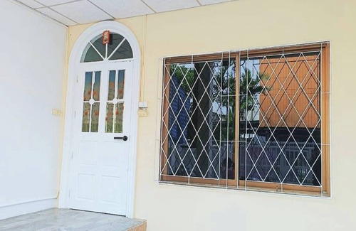 Khanna Yao House | Near Siam Amazing,Suvarnabhumi Airport,BTS,Safari World : Good Value for family