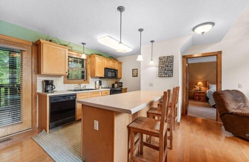Reeds Spring House | Near Silver Dollar City! Spacious Family-sized Rental