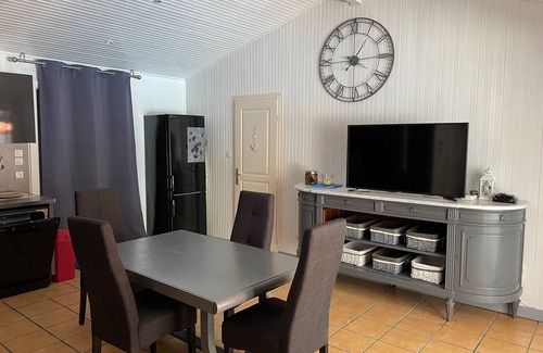 Grayan-Et-L'Hopital House | Near SOULAC/ME, Chalet YUCCA with heated indoor pool sleeps 6