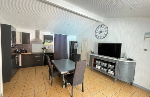 Grayan-Et-L'Hopital House | Near SOULAC/ME, Chalet YUCCA with heated indoor pool sleeps 6