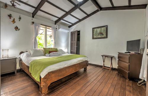 Punta Uva House | Near the Beach Casa Coralina with AC 2