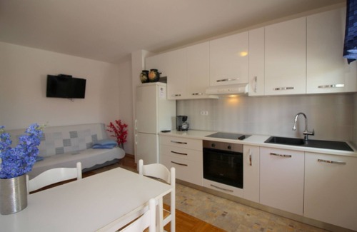 Brulo Apartment | Near the beach, city center, air-conditioned, family-friendly