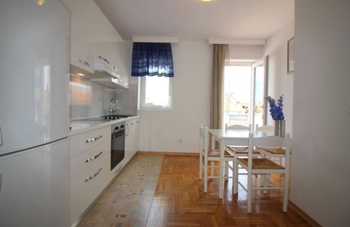 Brulo Apartment | Near the beach, city center, air-conditioned, family-friendly