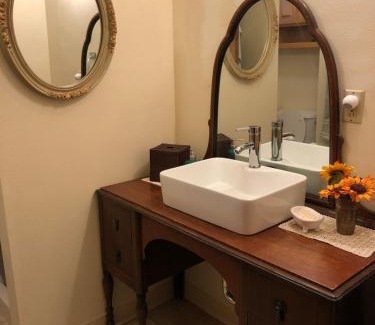 Astoria Hotel | Near the pier