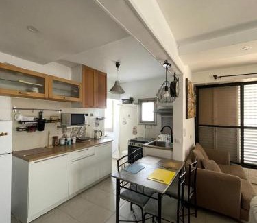 Tel Aviv Apartment | near the sea even 14 days won't feel enough
