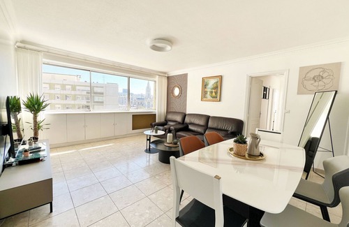 Quartier de la Folie-Mericourt Apartment | Near the Trendy Oberkampf District, Fully Renovated Apartment for 6 People