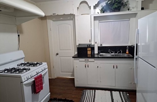 Weatherford Apartment | Near Trade Days and the Downtown Square