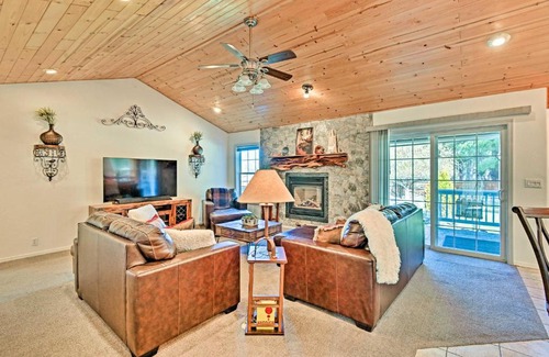 Pinetop House | Near Trails, Lakes and Golf Pinetop Home with Deck