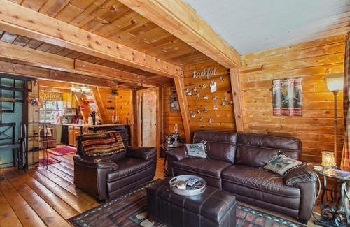 Heber House | Near Trails Forest Lake Retreat with Backyard Oasis