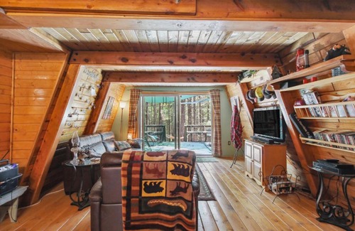 Heber House | Near Trails Forest Lake Retreat with Backyard Oasis